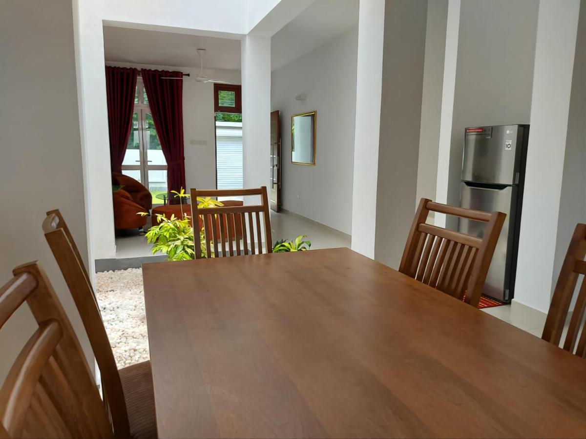 Oesis - Stylish Villa Steps From Historic Galle Fort Zewnętrze zdjęcie